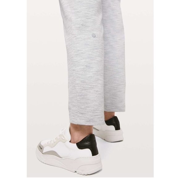 Lululemon On The Fly Pant *27" Wee Are From Space Nimbus Battleship Size 8 - Picture 4 of 14